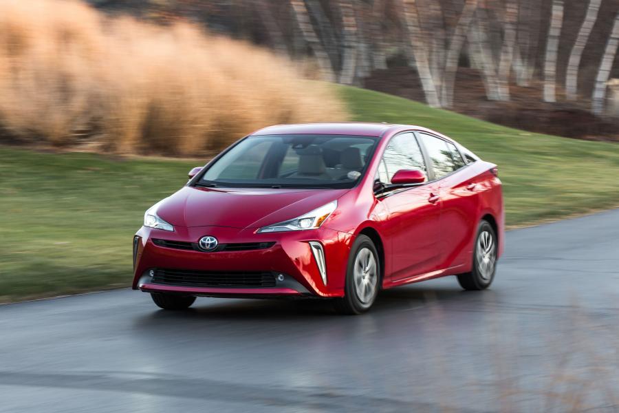  Toyota Prius XLE AWD-e 2019 года  (NA) (фото 13 из 40)